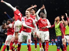 Arsenal odhalil pravdu o FFP po potvrdení prestupu za 268 miliónov libier, ako jasne vyjadril svoj postoj Hráči Arsenalu oslavujú po zápase