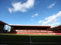 Arsenal odvolal hráča z Nottinghamu Forest Lia Download app from appStore