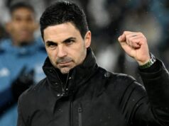 Arsenal oznámil prestup takmer 24 hodín po zatvorení okna, keď podpísal bývalý hráč Tottenhamu Mikel Arteta po zápase Arsenalu