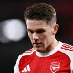 Viktor Gyokeres sa prizerá počas zápasu Arsenalu