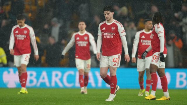Arsenal remizoval s Wolves a dal Manchester City obrovskú podporu v boji o titul v Premier League
