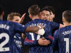 Arsenal získal masívnu podporu titulu Premier League po tom, čo VAR kruto poprel Aston Villu Viktor Gyoekeres z Arsenalu oslavuje strelenie tretieho gólu svojho tímu so spoluhráčmi Martinom Odegaardom a Gabrielom Martinellim počas zápasu Premier League medzi Leeds United a Arsenalom na Elland Road 31. januára 2026 v anglickom Leedse.