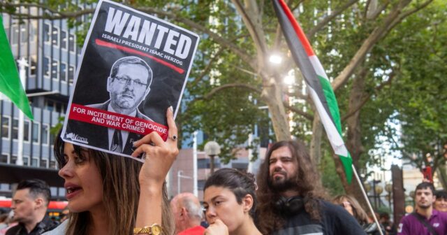 Austrália obvinila tínedžera z online hrozby ako izraelského prezidenta kvôli návšteve | Správy o protestoch
