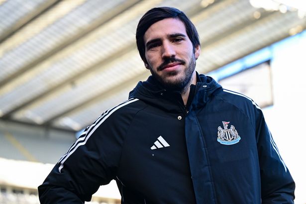 BREAKING: Arsenal „sprisahal senzačný prestup Sandro Tonali“, pretože deň uzávierky BREAKING: Arsenal „sprisahal senzačný prestup Sandro Tonali“, pretože deň uzávierky má obrovský zvrat