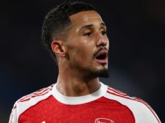 BREAKING: Mikel Arteta dáva Williamovi Salibovi aktualizáciu po údere Arsenalu pre Brentford William Saliba počas zápasu Arsenalu