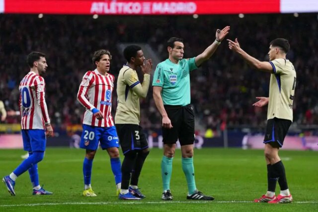 Barcelona označila korupciu po VAR za chaos v Atléticu
