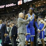 Basketbalový tréner UCLA Mick Cronin sa ospravedlňuje za vylúčenie hráča