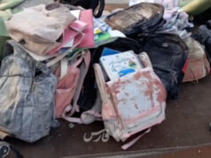 Batohy, učebnice videné medzi troskami iránskej dievčenskej školy | Konflikt Batohy, učebnice videné medzi troskami iránskej dievčenskej školy | Konflikt