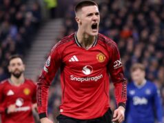 Beh Benjamina Seska na 70 yardov vs Everton dal fanúšikom Man Utd náležitý pohľad na jeho maximálnu rýchlosť Beh Benjamina Seska na 70 yardov vs Everton dal fanúšikom Man Utd náležitý pohľad na jeho maximálnu rýchlosť