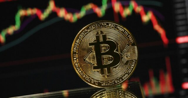 Bitcoin po týždni veľkých strát opäť prudko klesá | Crypto News
