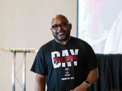 Bol som predurčený na legendárnu kariéru v NBA… ale temné tajomstvo roztrhalo môj život na kusy a dostalo ma za mreže Stevin 'Hedake' Smith bol v centre jedného z najznámejších škandálov s holením v histórii NCAA.