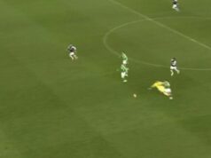 Brankár Aston Villy bol bizarne vylúčený v momente šialenstva, keď vypukol chaos v FA Cupe | Futbal | Šport Brankár Aston Villy bol bizarne vylúčený v momente šialenstva, keď vypukol chaos v FA Cupe | Futbal | Šport