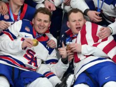 Bratia Tkachukovci z tímu USA majú po zlatej medaile na pamäti prvých respondentov Bratia Tkachukovci z tímu USA majú po zlatej medaile na pamäti prvých respondentov