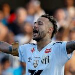 Brazílsky útočník Neymar zvažuje odchod do dôchodku