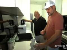 Brendan Fevola a jeho otec hovoria o „neznesiteľnom“ strachu zo zdravia, ktorý prinútil Carltona vynechať tréningy počas vrcholu svojej kariéry. Pevný veľký Brendan Fevola (vpravo) a jeho otec Angelo (vľavo) odhalili, že trpia „neznesiteľnou“ chorobou pásového oparu