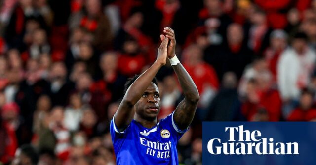 Brilantnosť Viníciusa Júniora zatienená obvineniami z rasizmu | Futbalový týždenník – video
