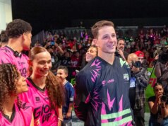 Brock Purdy z 49ers hrá hrdinu rodného mesta v dievčenskom futbalovom zápase Brock Purdy z 49ers hrá hrdinu rodného mesta v dievčenskom futbalovom zápase