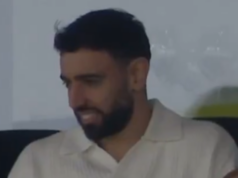 Bruno Fernandes si všimol sledovanie zápasu z tribún cez víkend mimo Man Utd Kapitán Manchestru United Bruno Fernandes