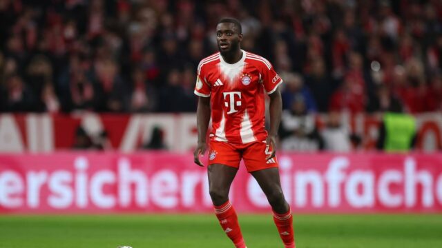 Bundesliga 2025-26: Dayot Upamecano predĺžil zmluvu s Bayernom Mníchov do roku 2030

