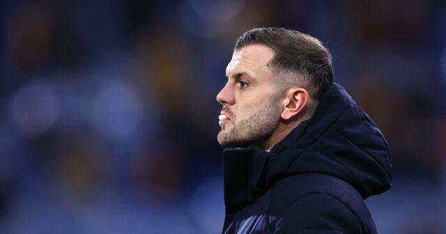 Bývalá celebrita Arsenalu Wilshere sa v divokých scénach odtiahla ďaleko od obhajcov|Futbal|Športová aktivita 
