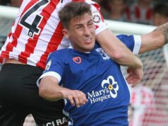 Bývalú hviezdu akadémie Man United a Liverpoolu obvinili z pokusu o vraždu po tom, čo muža postrelili do nohy na príjazdovej ceste Patrick Lacey (na snímke z roku 2015) je medzi štyrmi osobami obvinenými z pokusu o vraždu