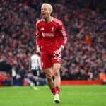 Bývalý rival z Premier League si robí starosti o duo z Liverpoolu