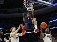 Č. 5 UConn špurt druhého polčasu prekonal Villanova Basketbal NCAA: Connecticut, Villanova