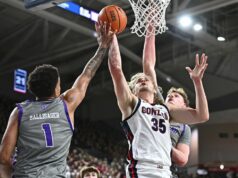 Č. 9 Gonzaga odplatil Portlandu prehru a získal podiel na titule WCC Basketbal NCAA: Portland v Gonzage