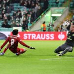 Tiago Tomas uzatvára skóre Stuttgartu svojim vražedným štvrtým gólom v Celtic Parku