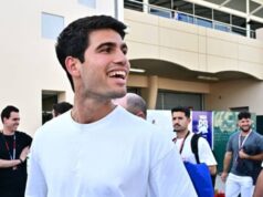 Carlos Alcaraz reaguje na „autorské práva“ Novaka Djokoviča pri jeho podaní Autor fotografie: Jim McIsaac/Getty Images