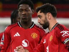 Casemiro si počas tréningu všimne črtu Bruna Fernandesa v Kobbie Mainoo Casemiro si počas tréningu všimne črtu Bruna Fernandesa v Kobbie Mainoo