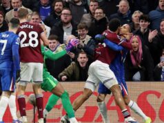 Chelsea a West Ham dostali vysokú pokutu za hromadnú bitku na konci londýnskeho derby Chelsea a West Ham dostali vysokú pokutu za hromadnú bitku na konci londýnskeho derby