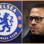 Moises Caicedo a Enzo Fernandez oslavujú počas zápasu Chelsea vs Liverpool