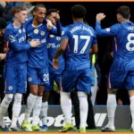 Cole Palmer oslavuje gól Chelsea proti Wolves