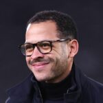 Liam Rosenior sa počas zápasu usmieva