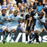 Liam Rosenior na telefóne