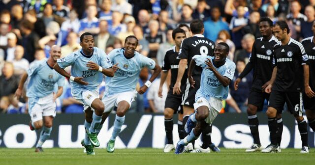 Chelsea prehrala 32,5 milióna libier v deň prestupu hráča, ktorý Liam Rosenior na telefóne