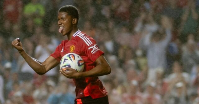 Chido Obi ukazuje Man Utd, čo im chýba, keď 18-ročný Mladík Manchestru United Chido Obi skóroval štyrikrát