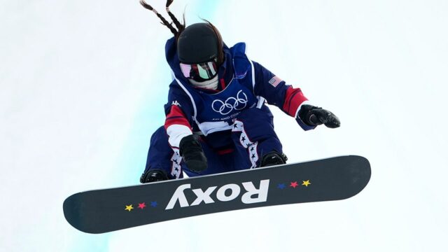 Chloe Kim uzavrela olympijskú históriu napriek zraneniu ramena
