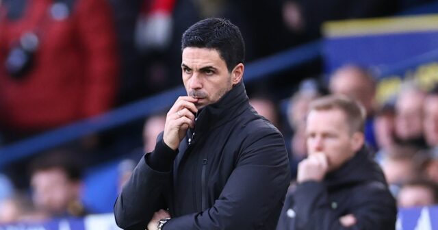 Chyba v prestupovej klauzule Arsenalu vyvolala hádky v deň po LONDÝN, ANGLICKO - 25. JANUÁRA: Mikel Merino z Arsenalu počas zápasu Premier League medzi Arsenalom a Manchestrom United na Emirates Stadium 25. januára 2026 v Londýne v Anglicku. (Foto: James Gill – Danehouse/Getty Images)