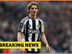 Cieľ Liverpoolu Anthony Gordon nie je k dispozícii na prestup Cieľ Liverpoolu Anthony Gordon nie je k dispozícii na prestup