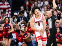 Číslo 1 Arizona prináša sériu do zúčtovania na číslo 11 Kansas Basketbal NCAA: Štát Oklahoma v Arizone
