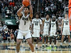 Číslo 10 Michigan State, Wisconsin sa zrazil po víťazstve OT vs. Illinois Basketbal NCAA: Illinois v štáte Michigan