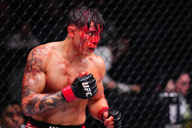 Čo? Lone'er Kavanagh sa postaví proti Brandonovi Morenovi v UFC Mexico
