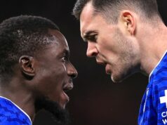Čo sa stalo medzi Michaelom Keanom a Idrisou Gueye? Vysvetlený zápas Man Utd vs Everton Idrissa Gueye z Evertonu sa dostane do konfliktu s tímovým kolegom Michaelom Keanom