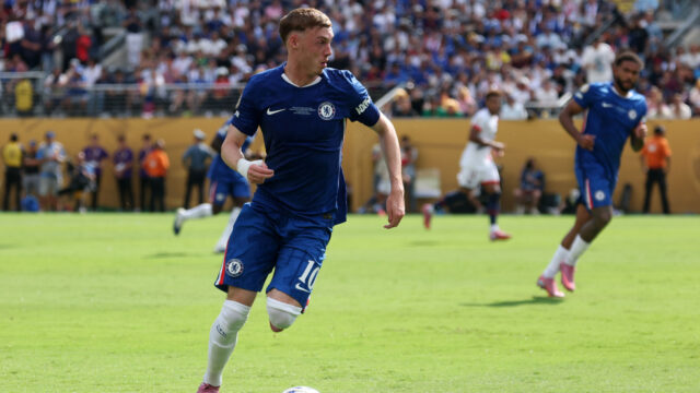 Cole Palmer prerušil mlčanie o prestupových spojeniach Manchestru United
