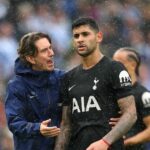 Thomas Frank po boku kapitána Tottenhamu Cristiana Romera
