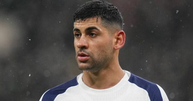 Cristian Romero (Tottenham Hotspur) sa pozerá počas skupinového zápasu Ligy majstrov medzi Eintrachtom Frankfurt a Tottenham Hotspur v Deutsche Bank Park, Frankfurt, Nemecko, 28. januára 2026.