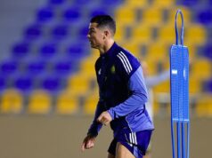 Cristiano Ronaldo sa vracia do práce na tréningu Al-Nassr napriek prebiehajúcemu štrajku 488 000 £ za deň, pričom jeho budúcnosť v Saudskej Pro League je stále neistá. Cristiano Ronaldo zdieľal túto predstavu o tréningu chrbta s Al-Nassrom