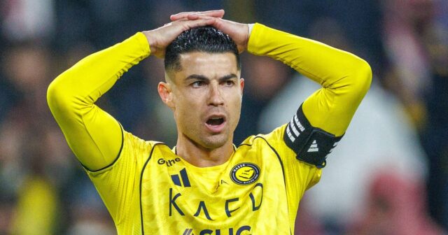 Cristiano Ronaldo „štrajkuje“ a „odmieta hrať za Al-Nassr“ v saudskoarabskej Rijád, Saudská Arábia – 26. januára: Cristiano Ronaldo z tímu Al-Nassr FC počas zápasu Saudi Pro League medzi Al Taawunom v parku Al Awwun 26. januára 2026 v Rijáde v Saudskej Arábii. (Foto: Abdullah Ahmed/Getty Images)